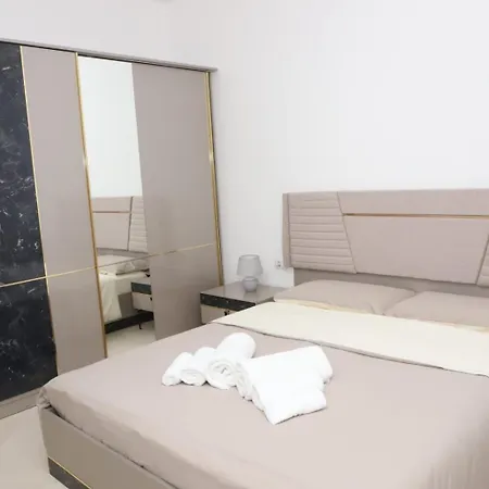 Nuk Eshte 3* Berat